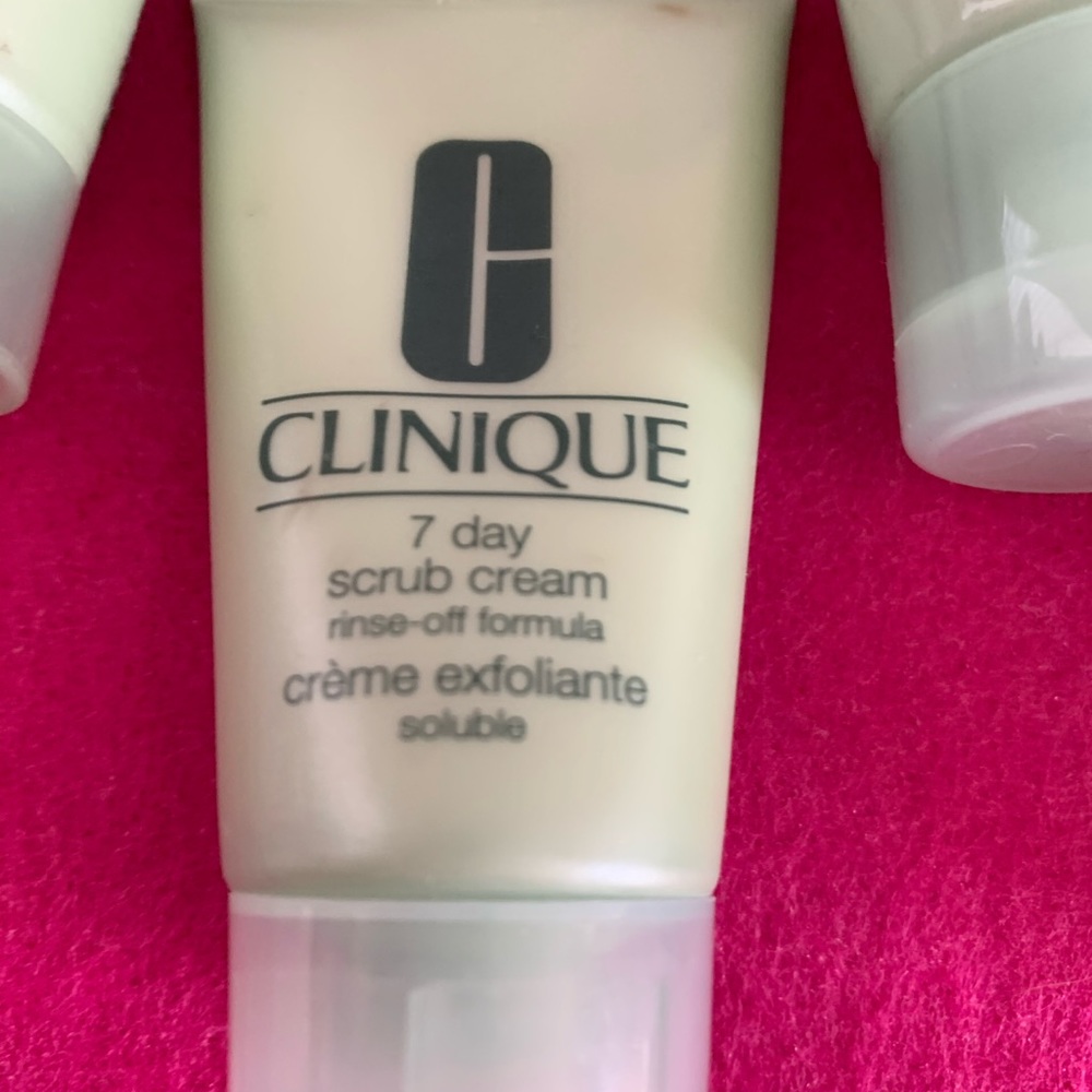Clinique 7 Day Scrub - Picture 2 of 3